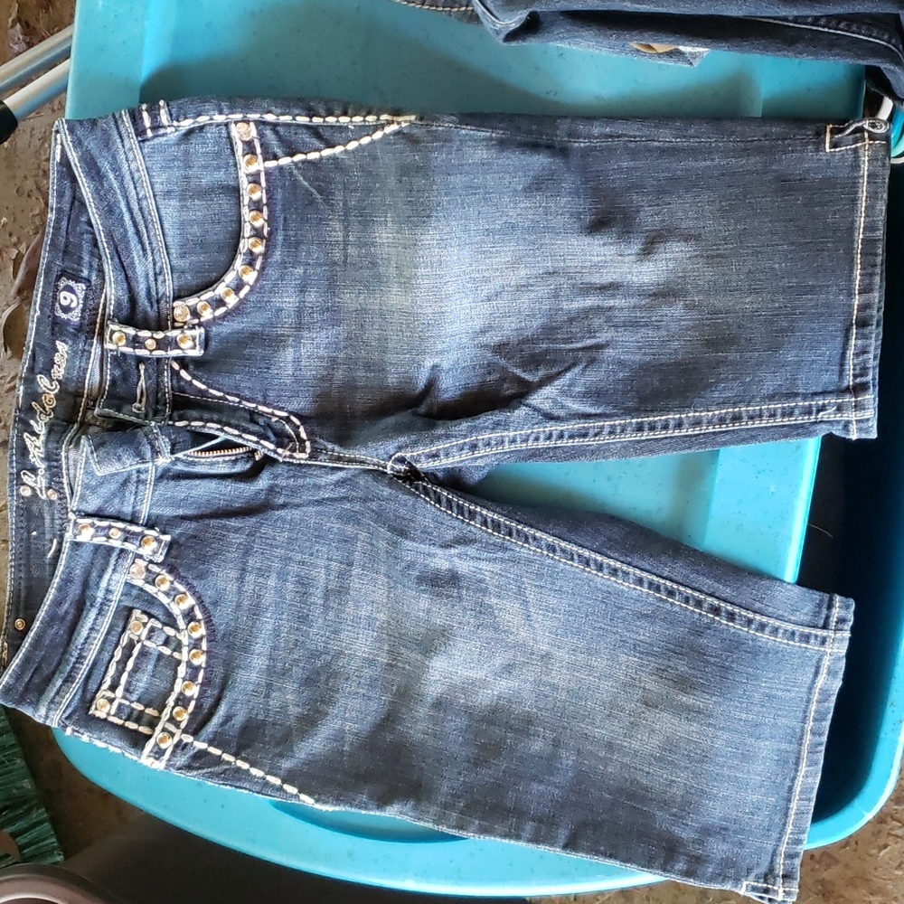 Shorts - Picture 2 of 2